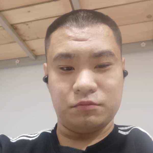 25岁岁山东单身帅哥 - 周口吉缘网